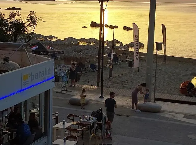 Rika's Seaside アパート