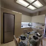 Rika's Seaside Apartman *