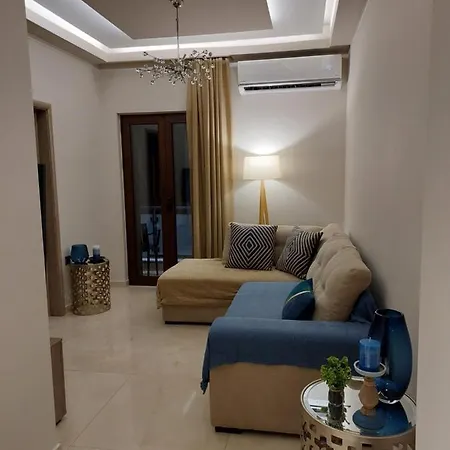 Rika's Seaside Apartmán